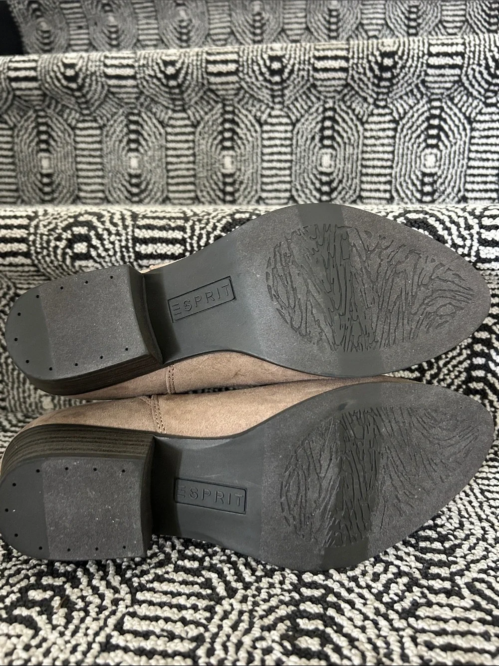 Esprit low stacked